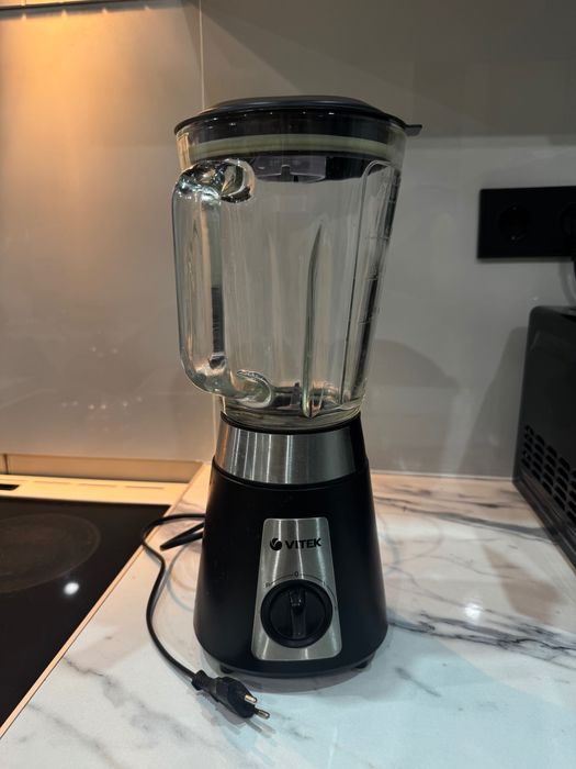 Блендер VITEK кухонный, рабочий, хорошее состояние