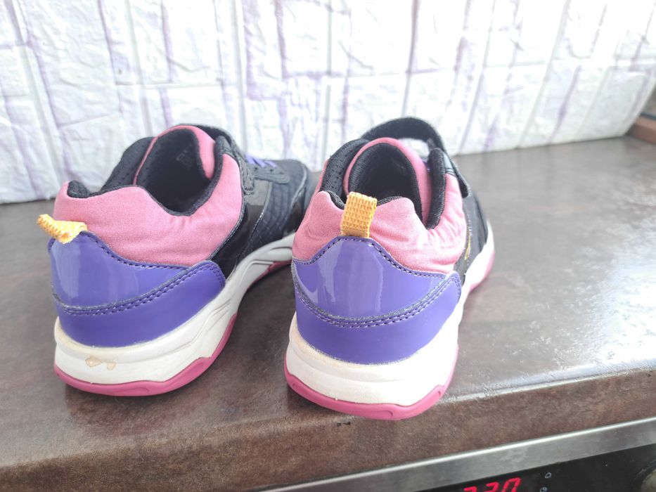 детски маратонки за момиче,кецове,спортни обувки Geox,34,геокс