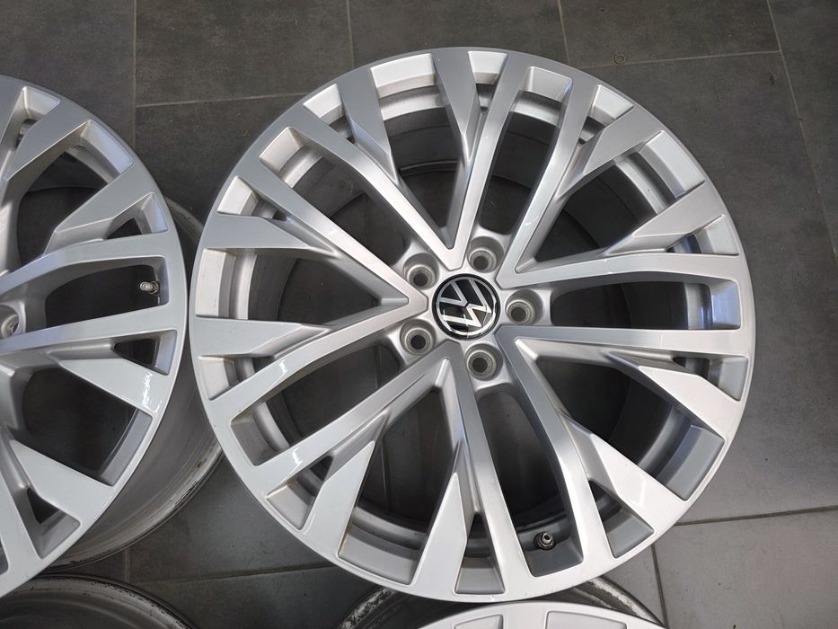 Джанти 18 - Volkswagen Touareg III