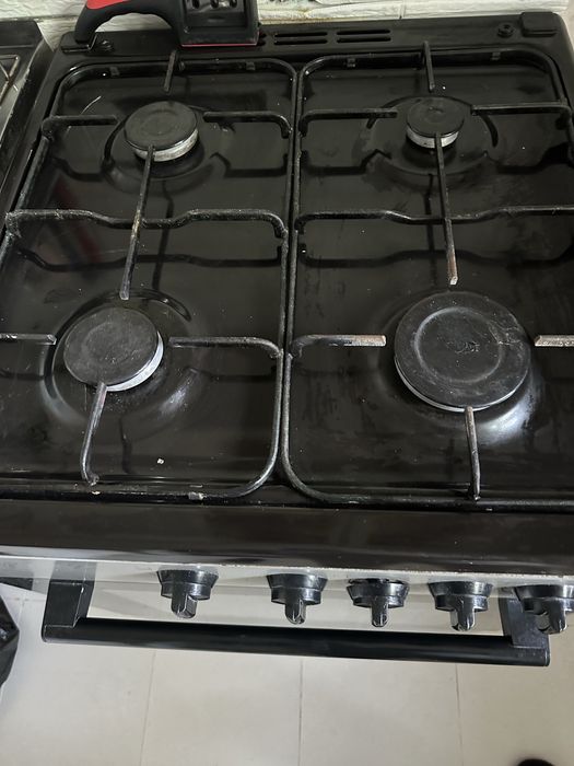 Продам газовую плиту