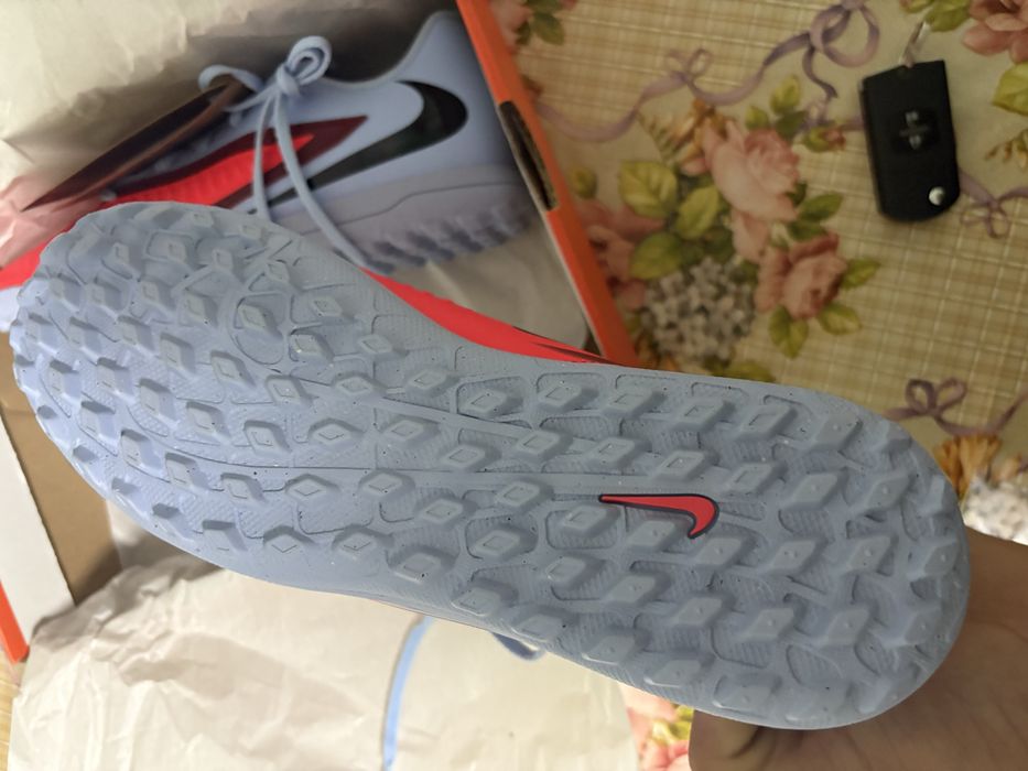 Ghete fotbal Nike Phantom