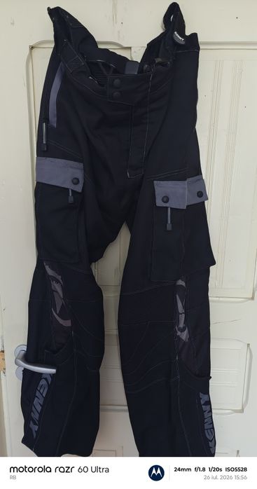 Pantaloni moto vara