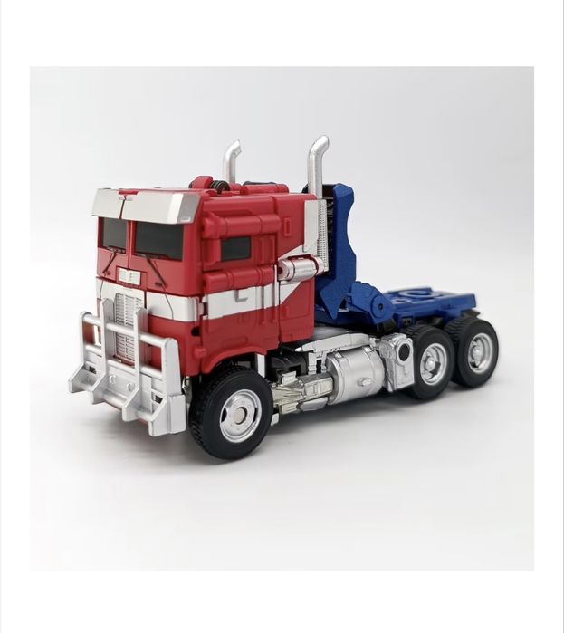 Robot Transformers Optimus Commander Rise of The Beast cu accesorii