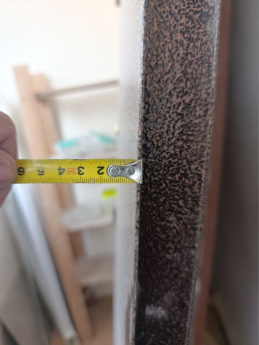 Продается дверь входная б/у