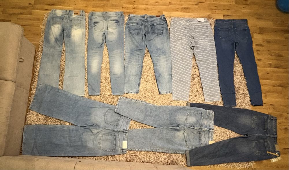 Разпродажба на дънки, панталони, поли и къси панталонки