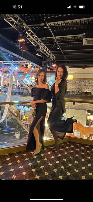 Черное вечернее платье