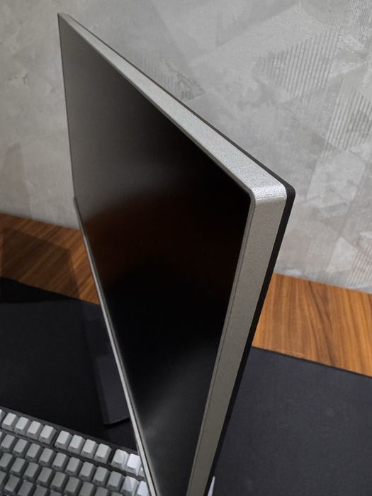 Продаю HP 27mq монитор 2К для дизайна и кино