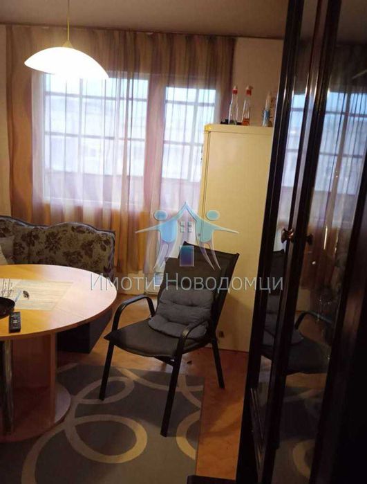 Продава се Четиристаен апартамент в Шумен, Пазара - 90 кв.м за 1133 €/кв.м - Снимка #1