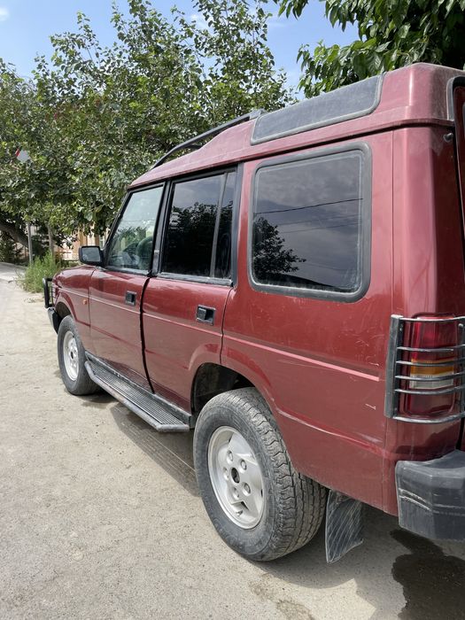 Land Rover discover.      1993.