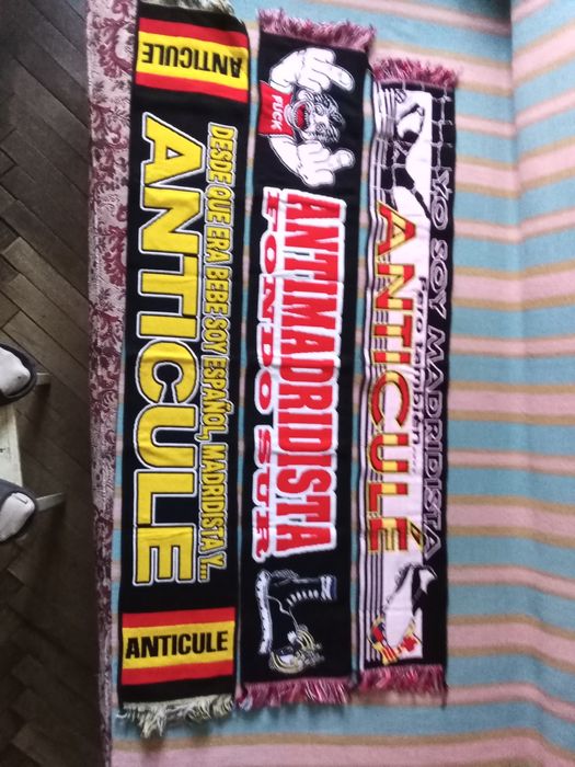 Fulare , esarfe cluburi fotbal fanshop si ultras.