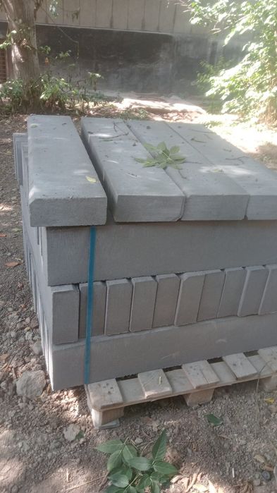 Поребрик, бордюр