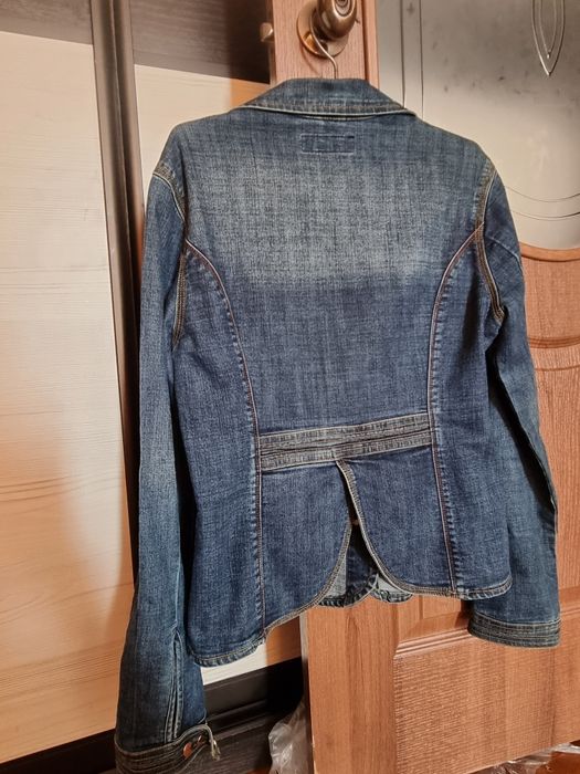 Продам джинсовый пиджак