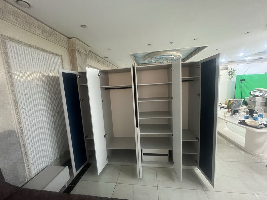 Срочно продам спальный гарнитур
