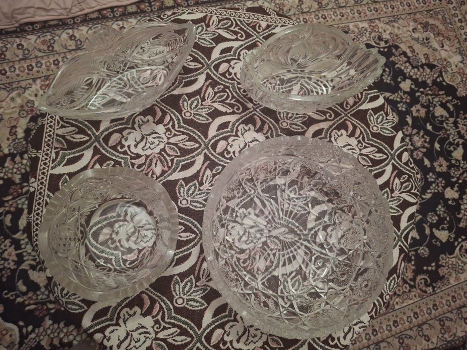 Продам хрустальные вазы