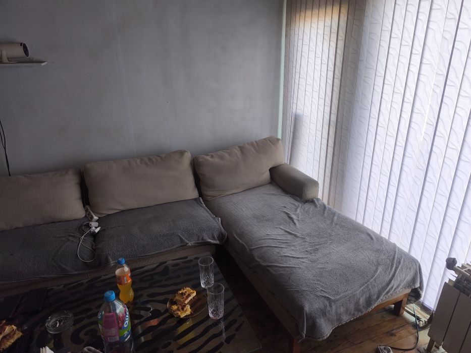 Ъглов диван за хол