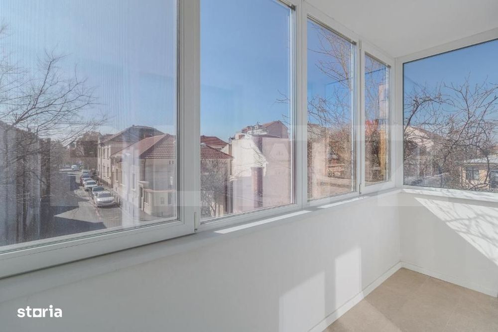 Apartament modern cu 3 camere, central, etaj 1