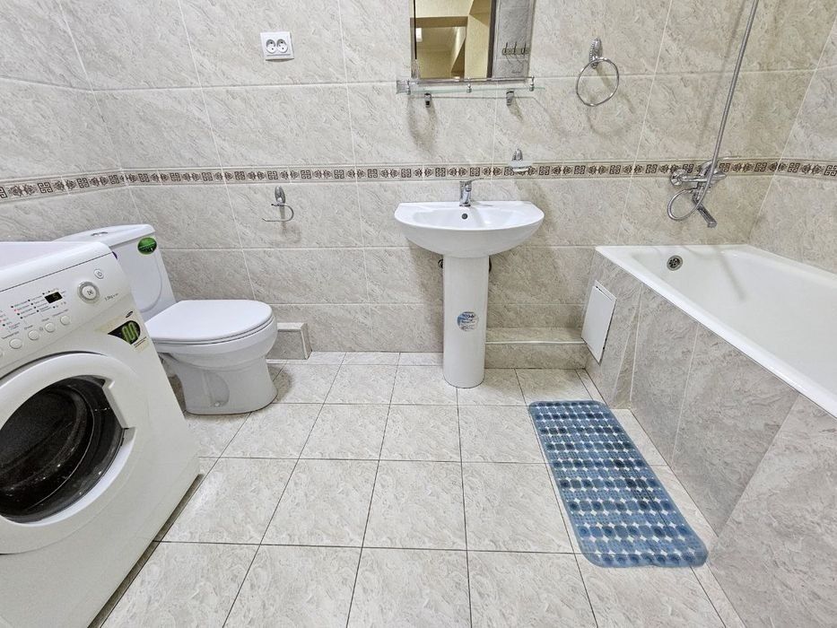 2-комнатная квартира на ул. Афросиаб (метро "Ойбек")