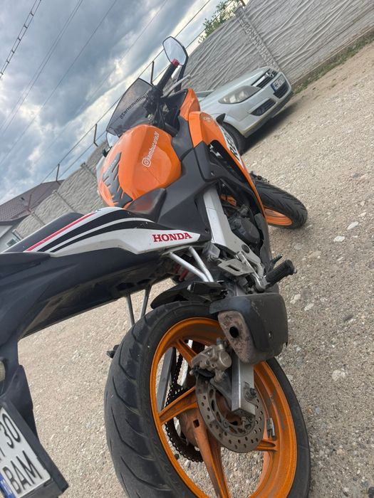 Vând Honda CBR 125