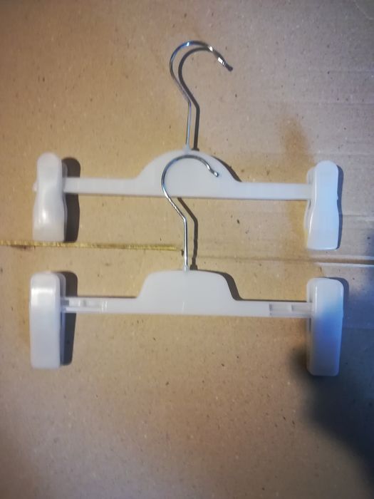 Umerașe Clips Alb și Negru Rezistente