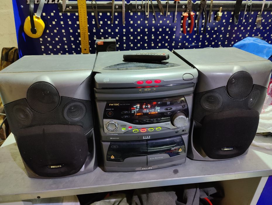 Музыкальный центр