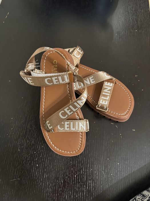 Сандалии летние.