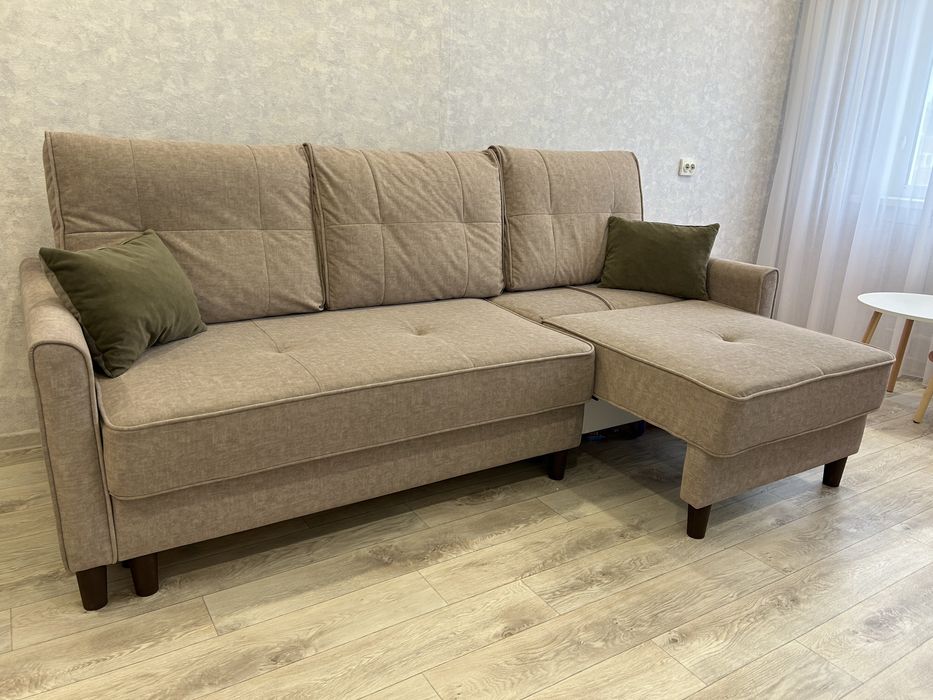 Срочно продам диван хорошем состоянии