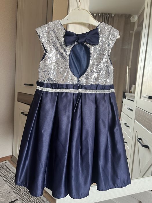 Продам детские платья