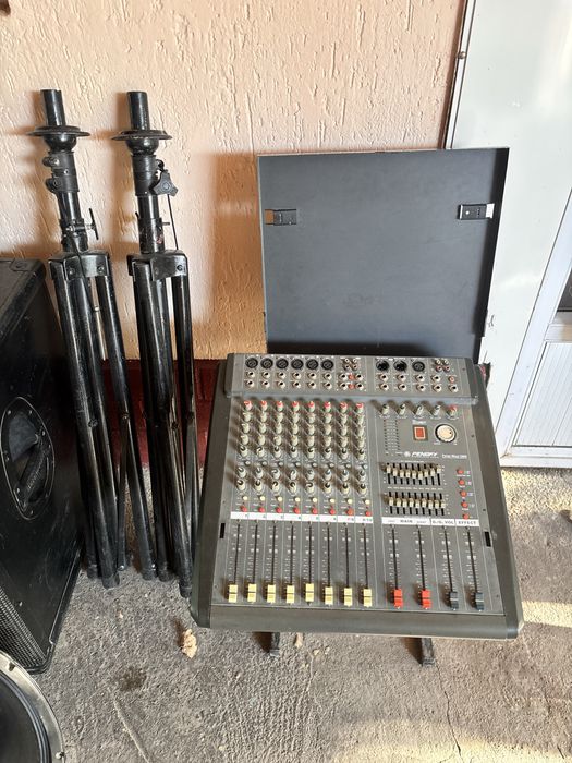 Продается акустическая система Behringer.