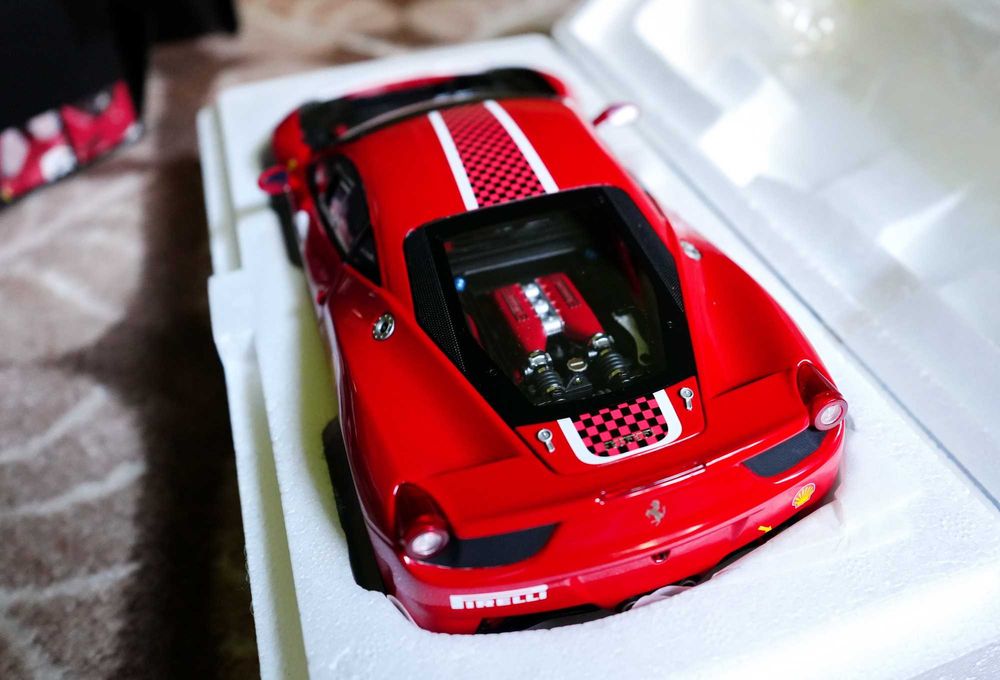 FERRARI 458 Challenge (Elite) 1/18
