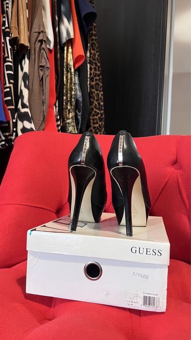 Pantofi piele Guess