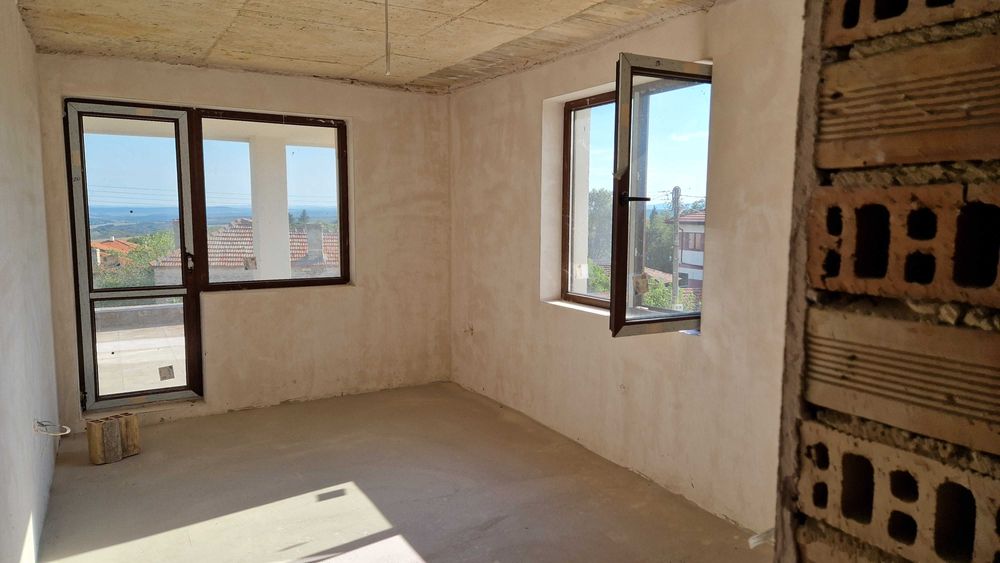 Продава се Къща в с. Здравец, Област Варна - 510 кв.м за 410 €/кв.м - Снимка #8