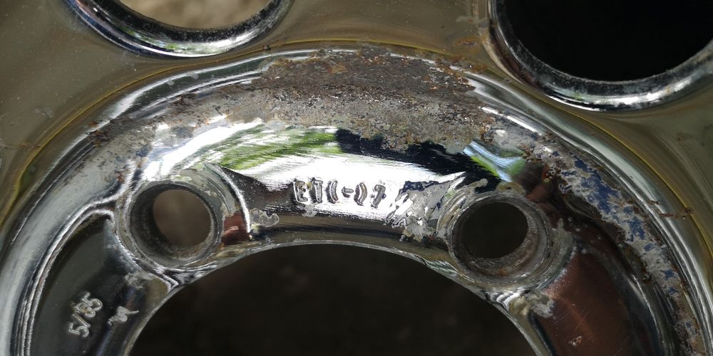 Минусови Джанти Mangels с гуми 235 75 15 за джип 6х139.7