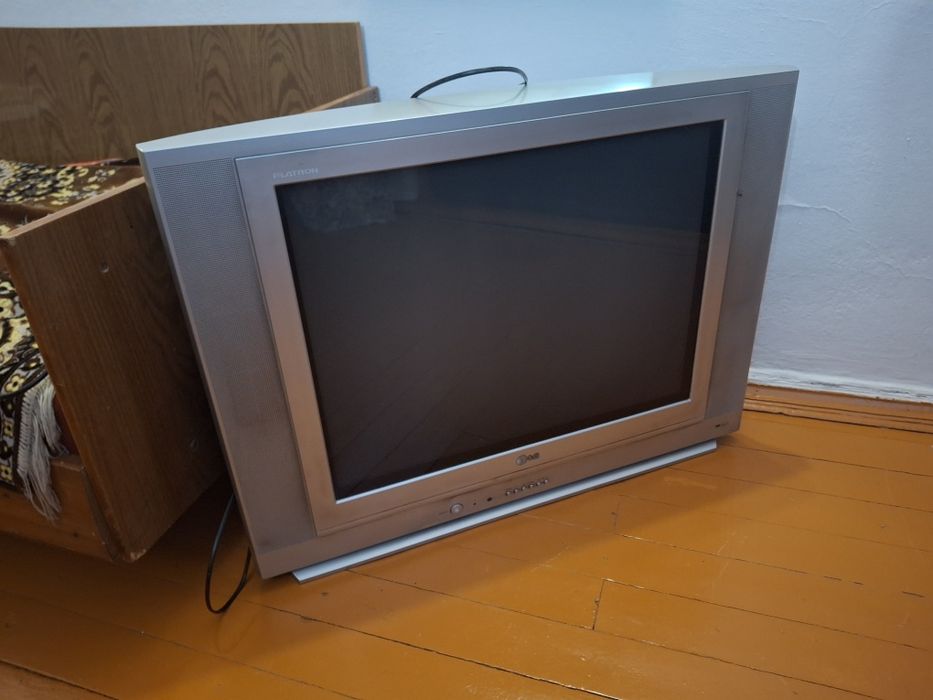 Телевизор LG на фото