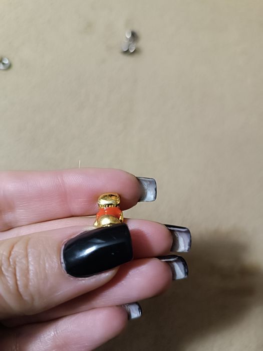 Vând charmuri personaje disney