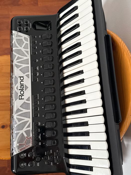 Vând Roland Fr8x