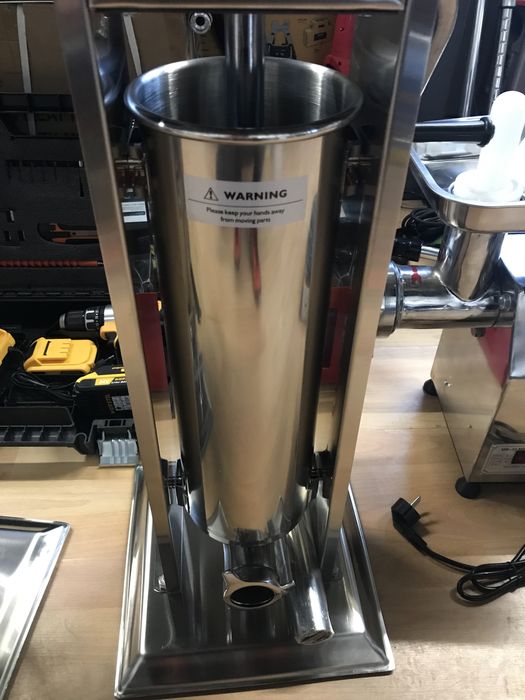 ПЪЛНАЧКА за месо - наденици и колбаси - 7 литра