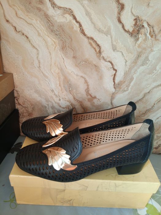 Продам летние туфли