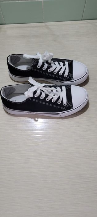 Кеды в стиле Конверсы