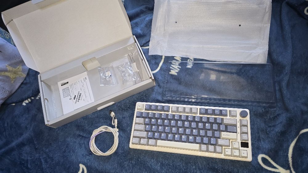 Клавитара RK royal M75