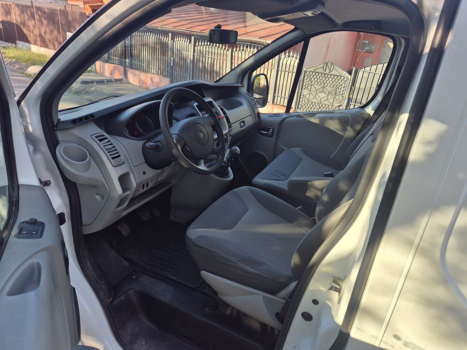 Vând Renault Trafic 2,0 TDCI //116 CP// Fab  06/03/2014 //Euro 5//