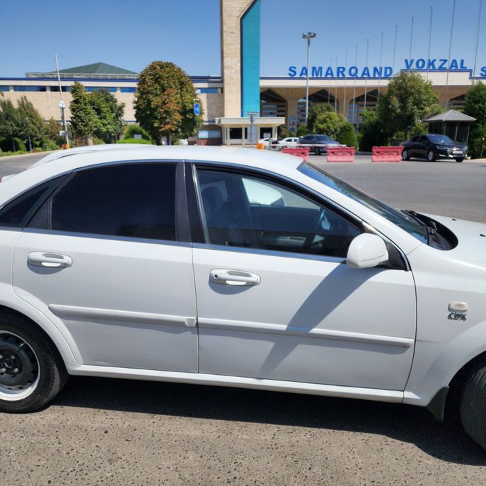 Chevrolet lacetti sotiladi срочно !!! Xolati ideal