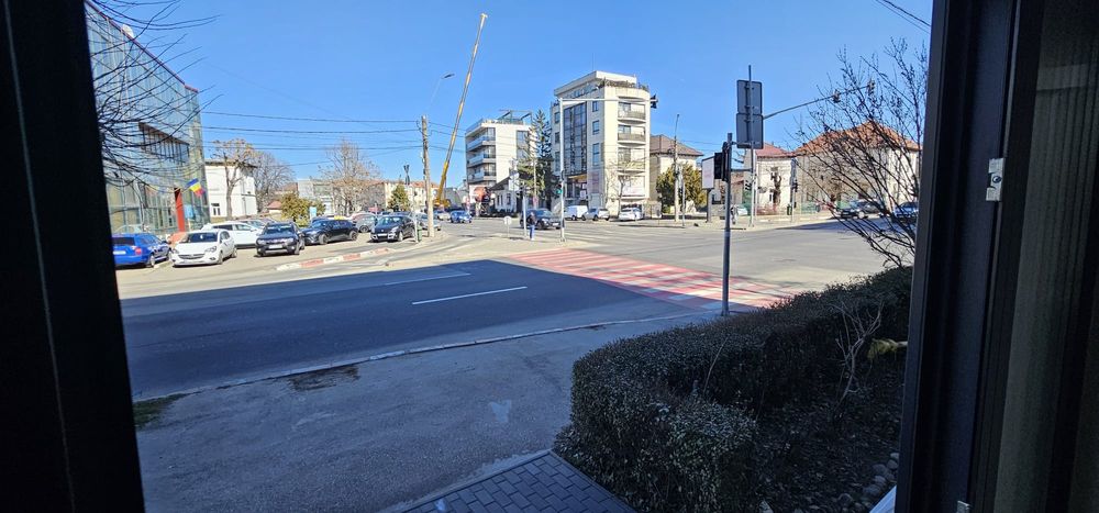 Închiriez post de frizerie-Colaborare frizer-salon premium