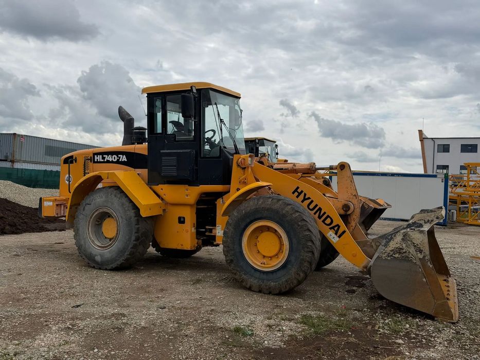 Hyundai 740-7A Incarcator frontal HYUNDAI 740-7A in perfecta stare de functionare