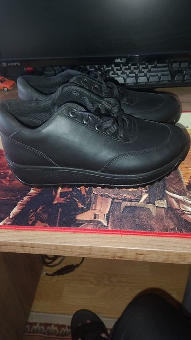 Дамски анатомични маратонки