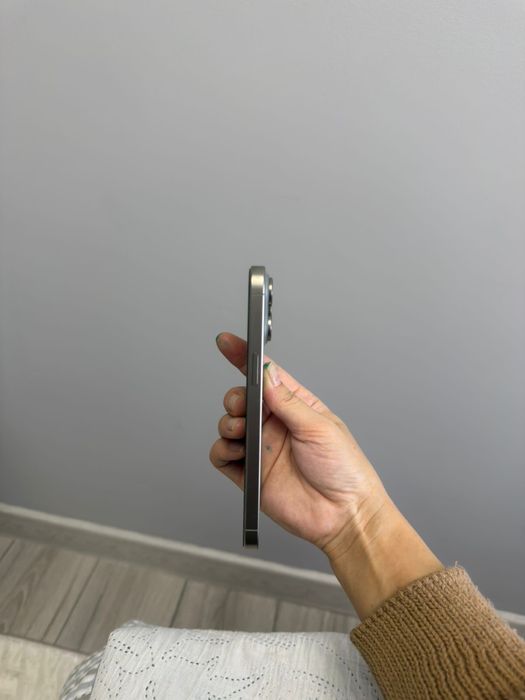 Продам Айфон 15 про макс 512 гб