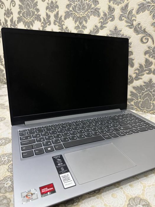 Noutbuk LENOVO Athlon 712OU