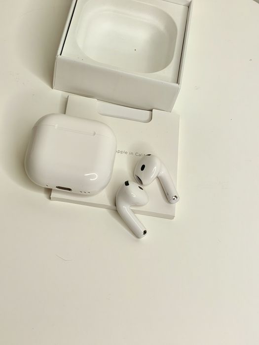 Слушалки Apple Airpods 4 с ANC