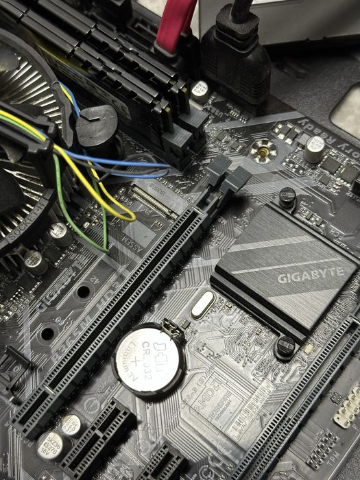 Kit intel i5 9400f + placa de baza gygabyte b365