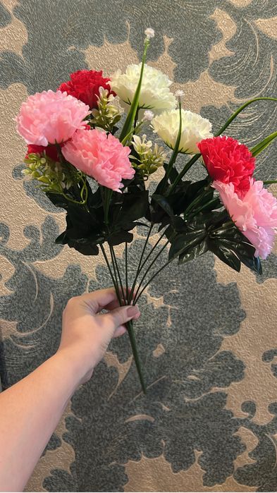 Продам цветы искусственые