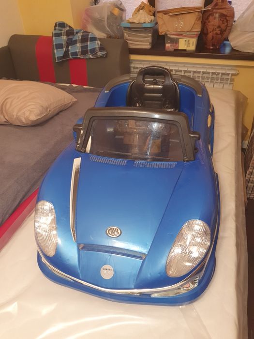 Продам электромашину для ребенка от 2 лет